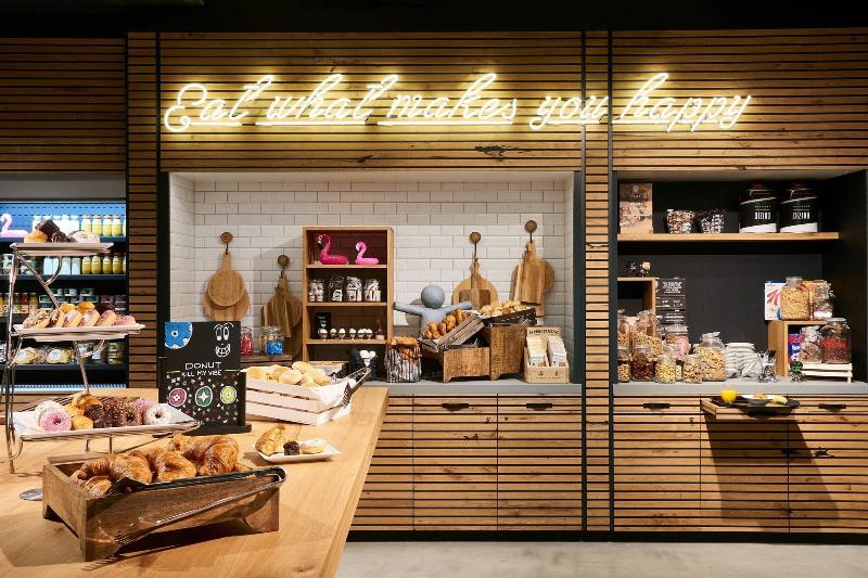 هتل Moxy Amsterdam Schiphol Airport