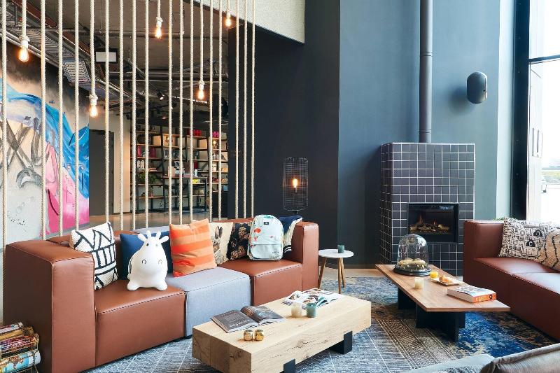 هتل Moxy Amsterdam Schiphol Airport