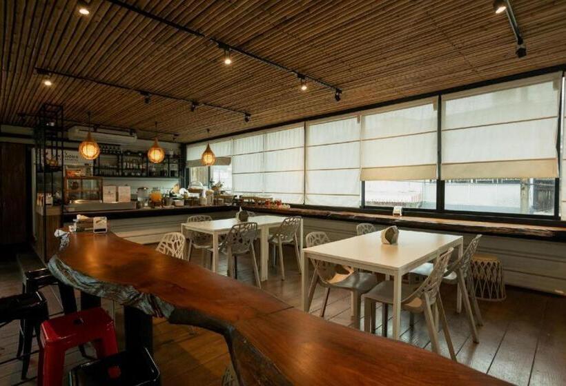 בית מלון כפרי Pakchong Center Poshtel