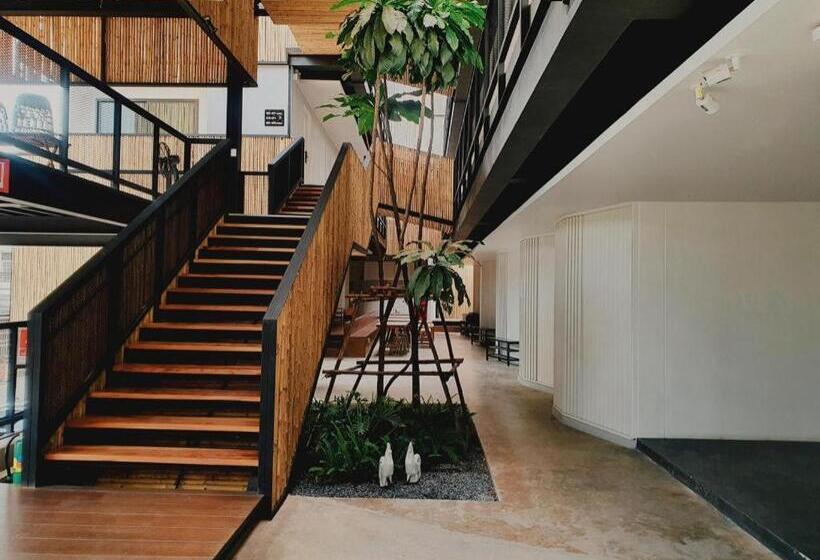 בית מלון כפרי Pakchong Center Poshtel