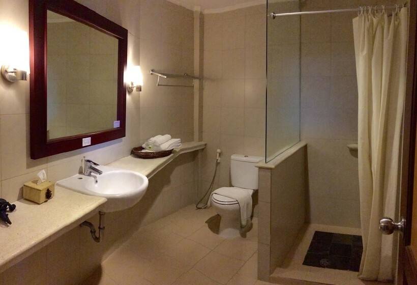 호텔 Pines Garden Resort