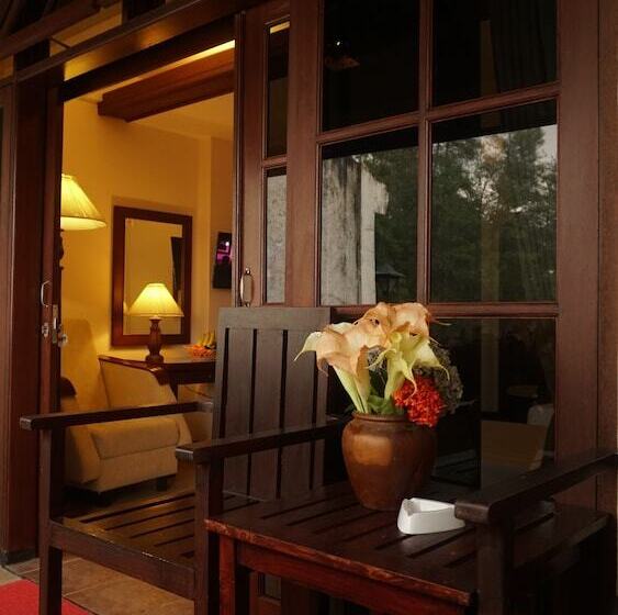 호텔 Pines Garden Resort