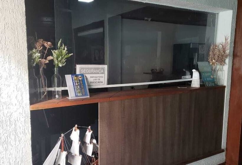 ホテル Pousada Caravela