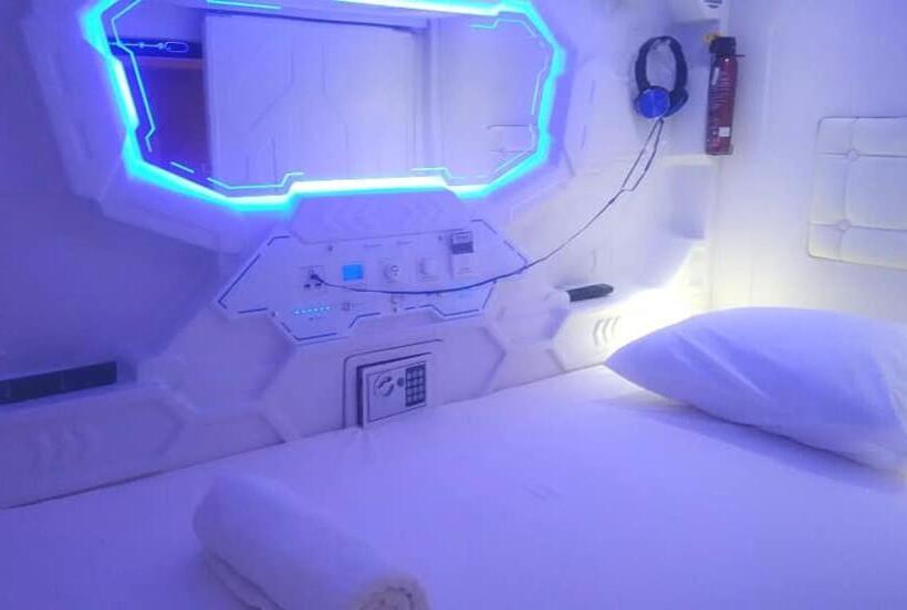 ホテル Shakti Capsule Cihampelas Bandung