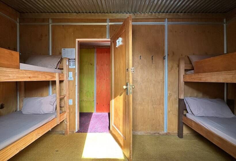 בית מלון כפרי The Crossing Lodge & Backpackers