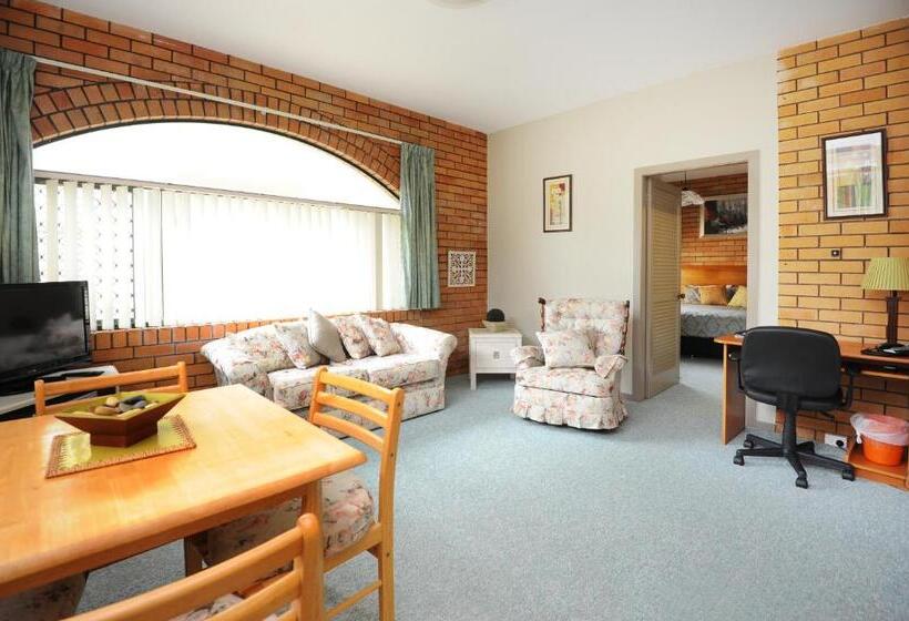 Отель The Tahitian