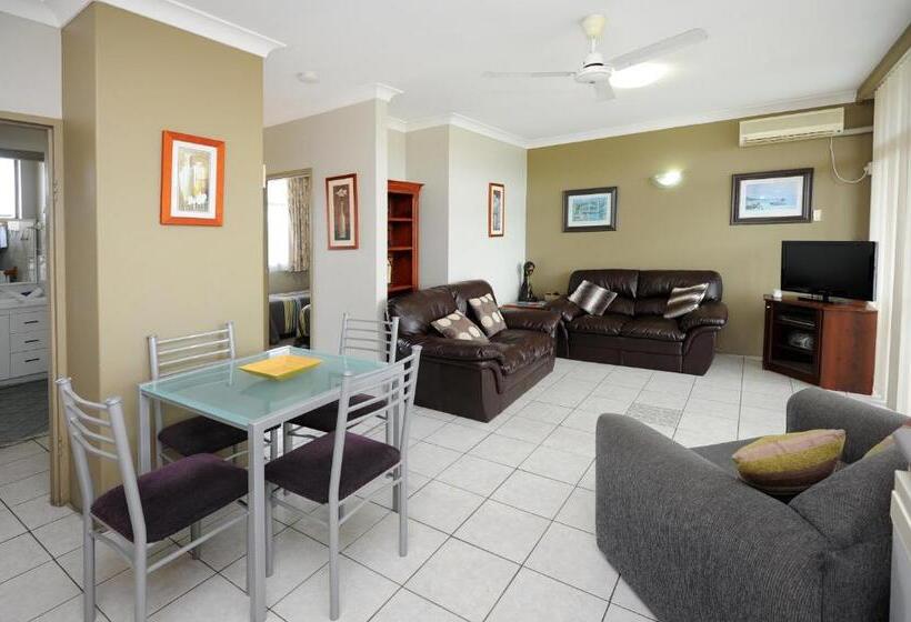 Отель The Tahitian