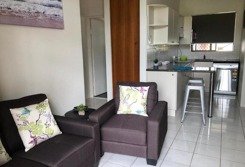 Отель The Tahitian