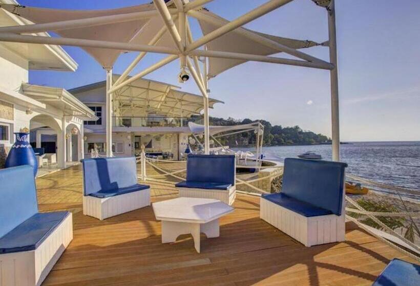 هتل Vitalis White Sands