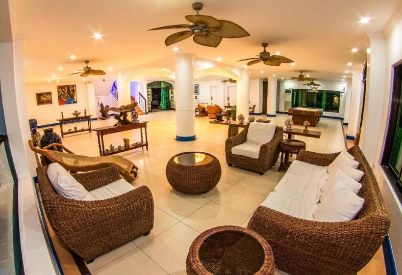 هتل Vitalis White Sands