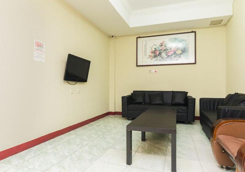 Oyo 1703 Terang Bintang Hotel By Oyo Rooms