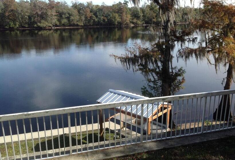 فندق Suwannee Gables