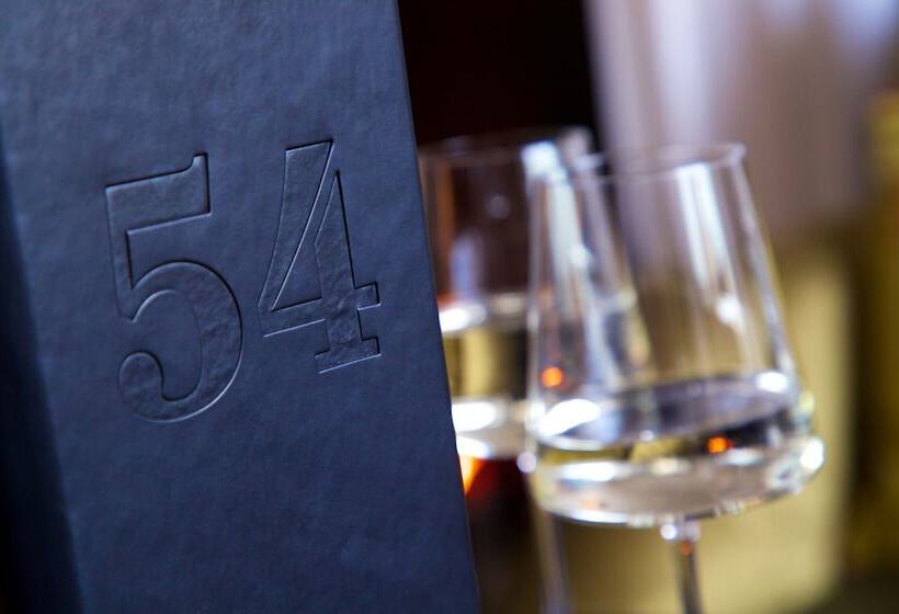 هتل 54 Queen S Gate