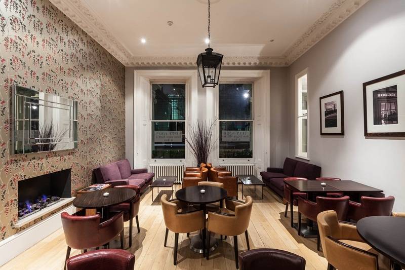 هتل 54 Queen S Gate