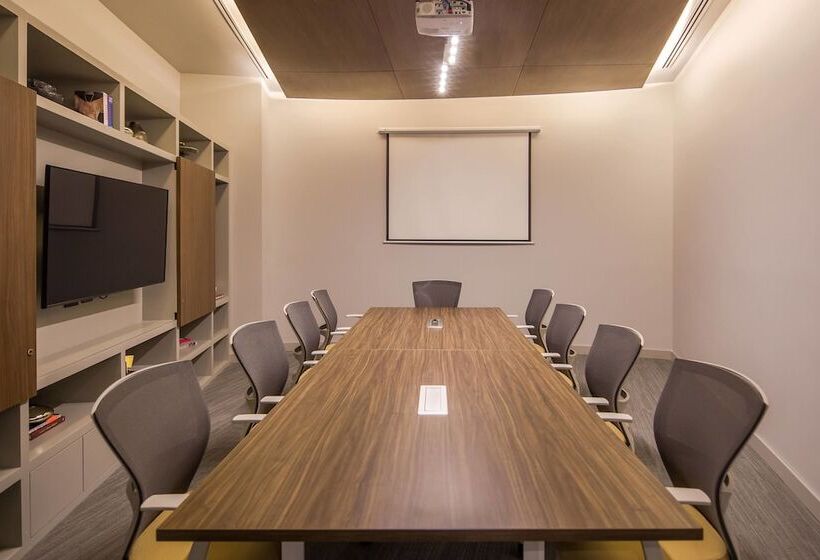 Ac Hotel By Marriott Guadalajara Expo