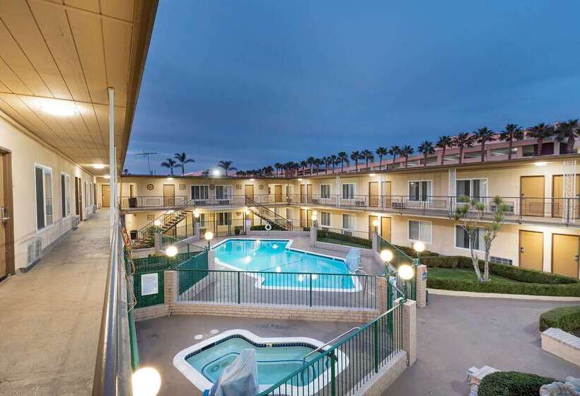 호텔 Americas Best Value Inn & Suites Anaheim