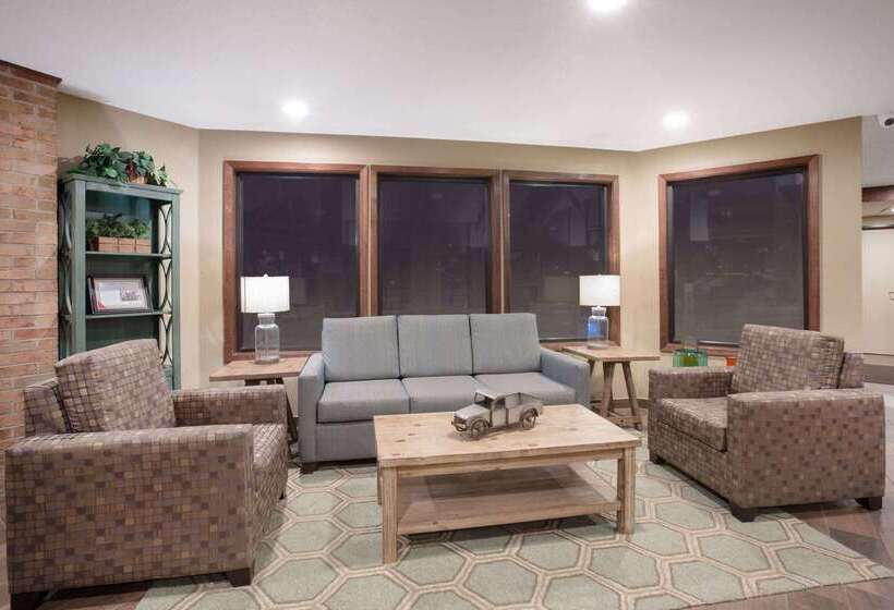 בית מלון כפרי Americinn By Wyndham Mount Pleasant