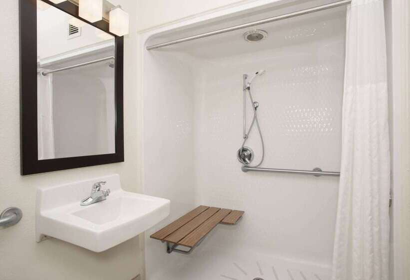 בית מלון כפרי Americinn By Wyndham Mount Pleasant