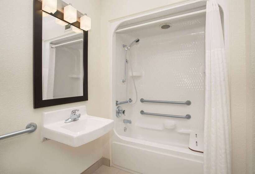 בית מלון כפרי Americinn By Wyndham Mount Pleasant