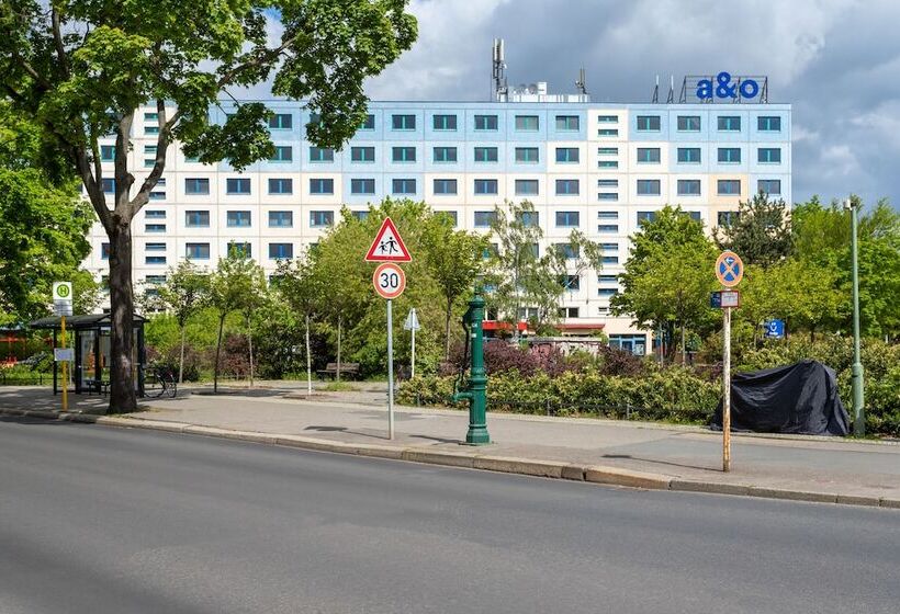 هتل a&o Berlin Kolumbus