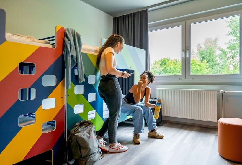 هتل a&o Berlin Kolumbus