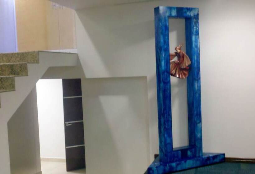 Отель Aranzazu Centro Historico