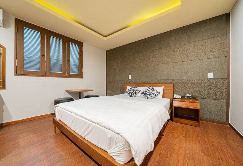 בית מלון כפרי At Home