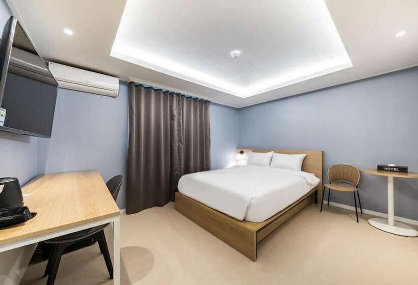 בית מלון כפרי At Home