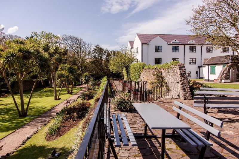 فندق Ballygally Castle