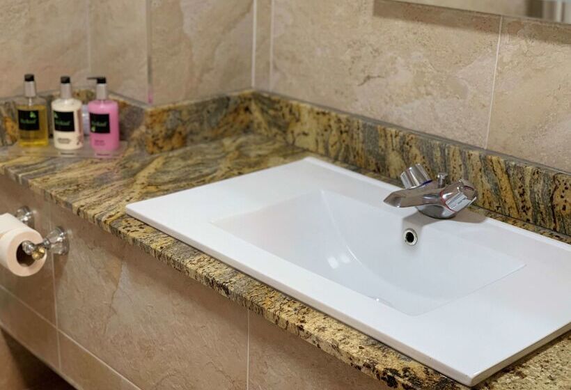 فندق Best Western Manor