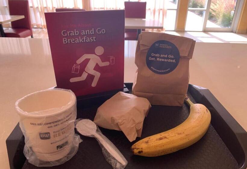 فندق Best Western Plus Bowmanville