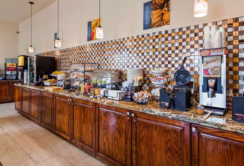 هتل Best Western Plus Hobby Airport Inn And Suites