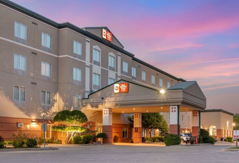 فندق Best Western Plus Pembina Inn & Suites