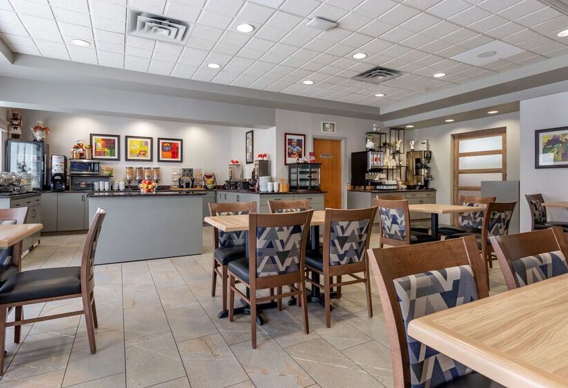 فندق Best Western Plus Pembina Inn & Suites