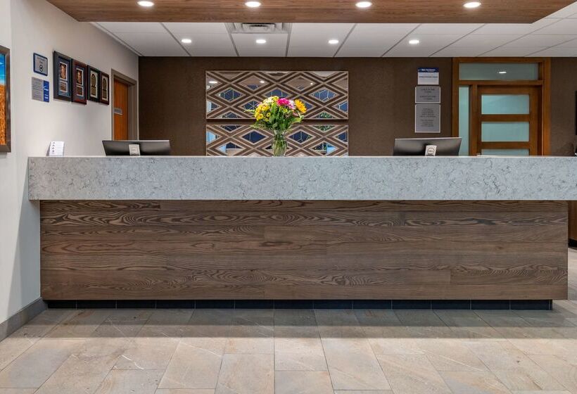 فندق Best Western Plus Pembina Inn & Suites