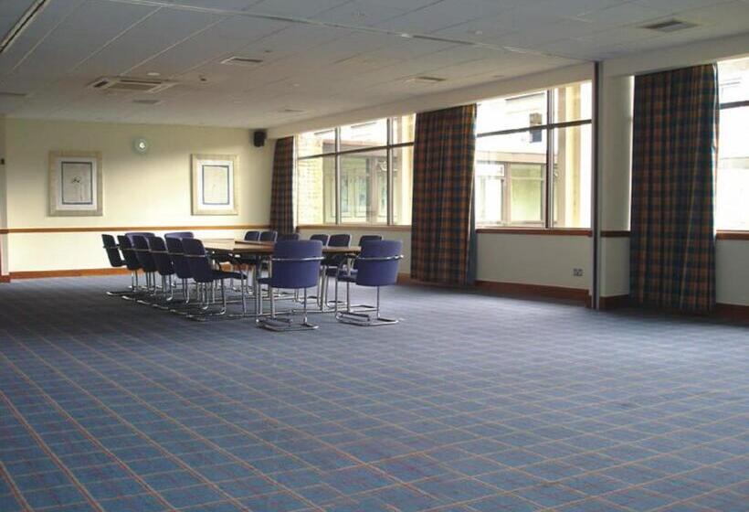 Отель Britannia  Leeds Bradford Airport