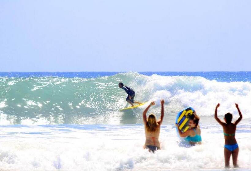 בית מלון כפרי Cabo Surf