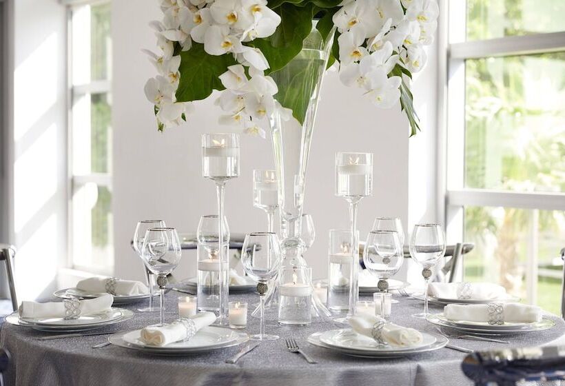 Cadillac Hotel & Beach Club, Autograph Collection