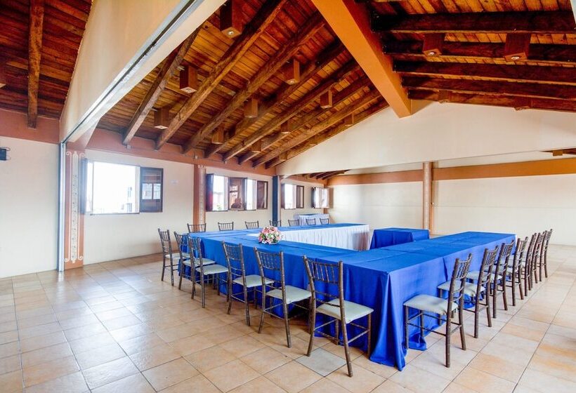 Capital O Hotel Central, Xalapa