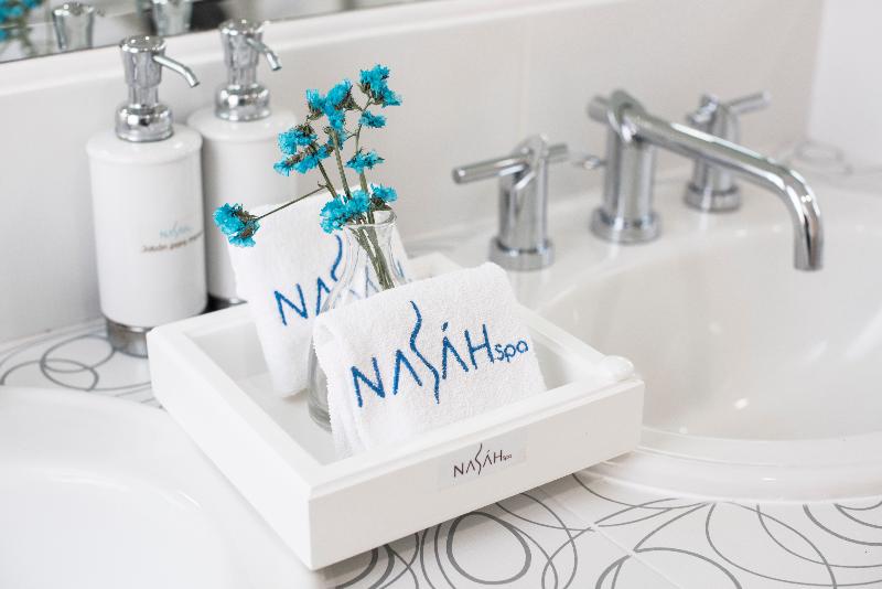 Casa Bonita Hotel & Luxury Residence