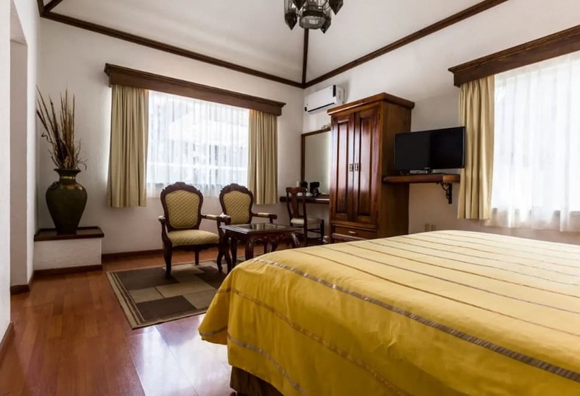 Отель Casa De La Loma