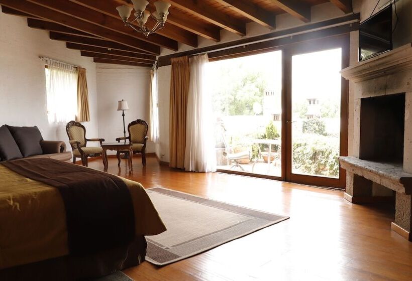 Отель Casa De La Loma