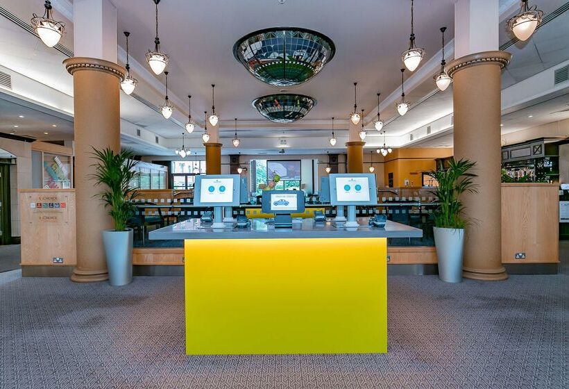 בית מלון כפרי Cedar Court Bradford