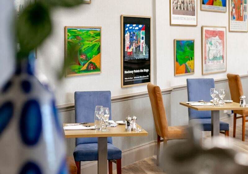 בית מלון כפרי Cedar Court Bradford