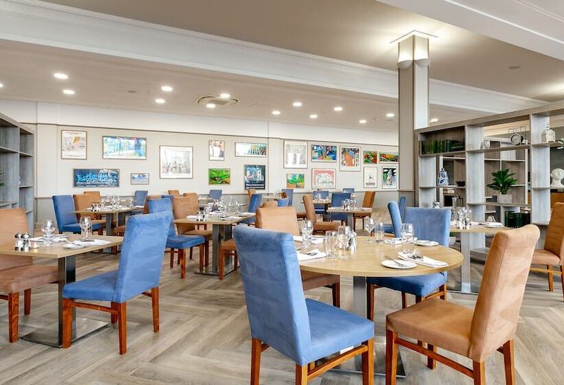 בית מלון כפרי Cedar Court Bradford