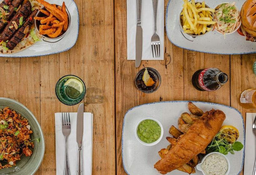 בית מלון כפרי Cedar Court Bradford