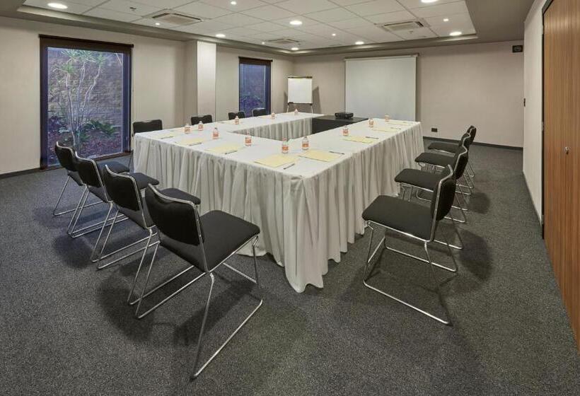 בית מלון כפרי City Express By Marriott Monterrey Santa Catarina