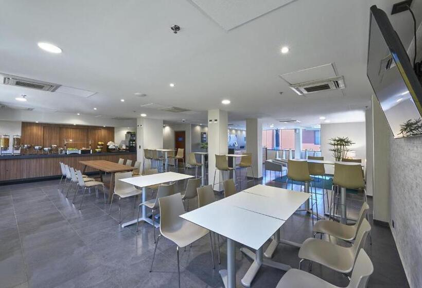 בית מלון כפרי City Express By Marriott Monterrey Santa Catarina