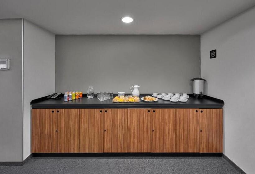 בית מלון כפרי City Express By Marriott Monterrey Santa Catarina