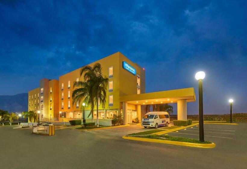 בית מלון כפרי City Express By Marriott Monterrey Santa Catarina